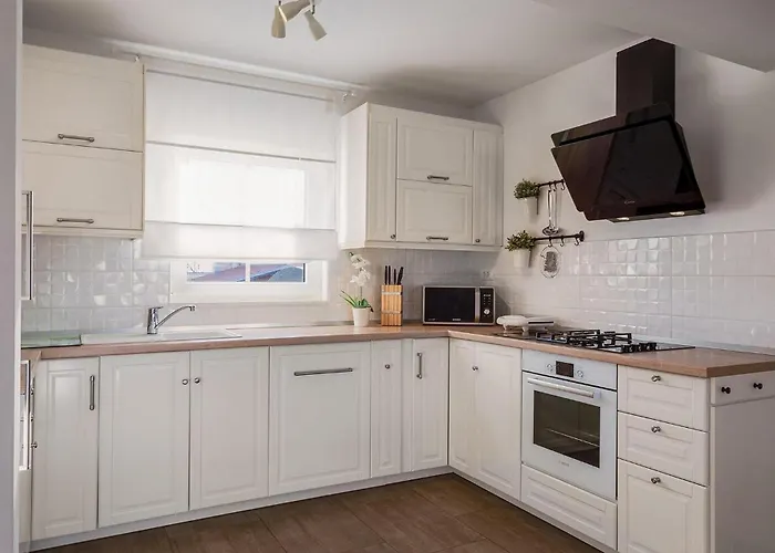 Tempera Prázdninový dům Pula