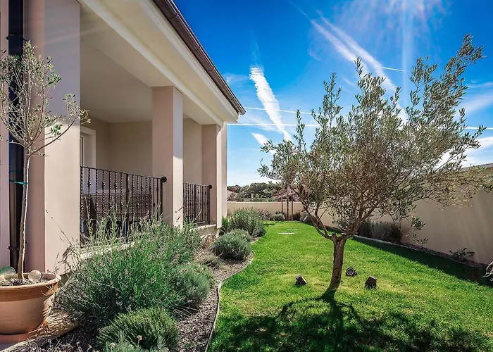 Tempera Prázdninový dům Pula