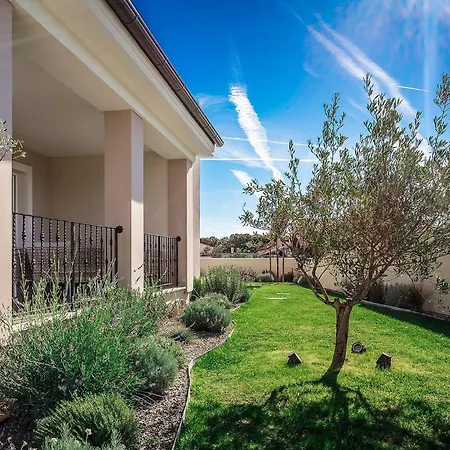 Tempera Σπίτι διακοπών Πούλα